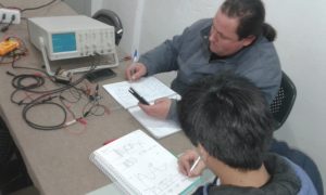 Alumnos curso Electrónica